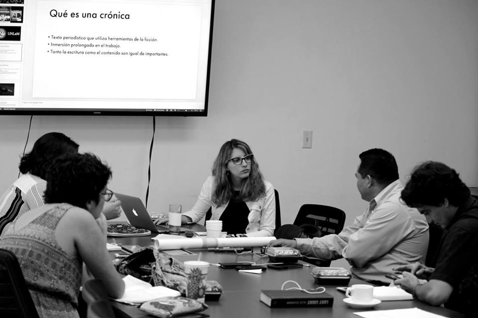 Agustina Grasso of Escritura Crónica teaches a workshop on crónicas. (Courtesy)