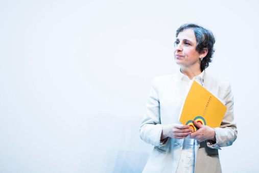 La periodista Carmen Aristegui visitó UT Austin en 2016 para dar una charla sobre la democracia en México.