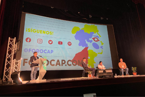 ForoCAP: Carlos Dada at podium