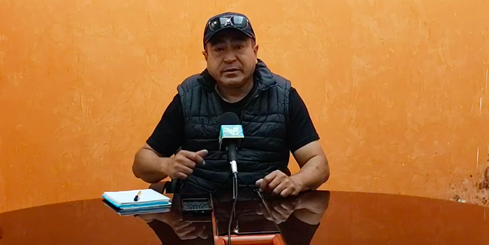 Armando Linares, director de Monitor Michoacán, anunció el asesinato de su compañero Roberto Toledo en una transmisión en Facebook. (Captura de pantalla de Facebook Live)