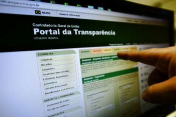 computer screen showing Brazil's government transparency website