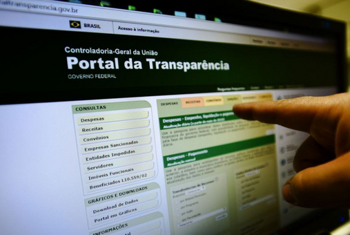 computer screen showing Brazil's government transparency website