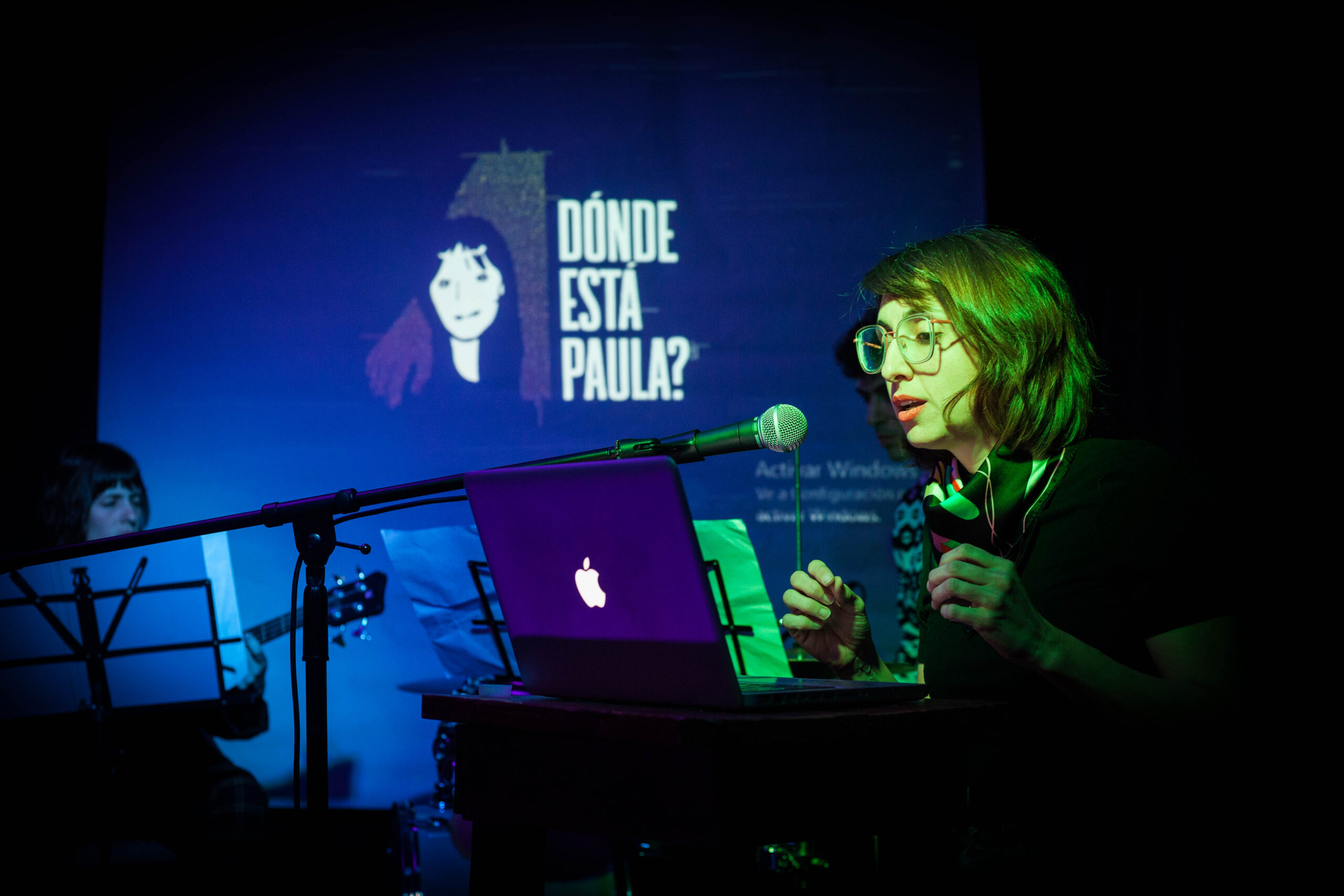 Argentinian journalists Flavia Campais presents a live performance of her podcast "¿Dónde Está Paula?"