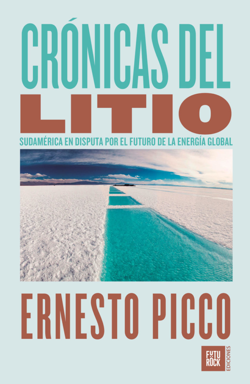 Image of the book "Crónicas del Litio' with a photo of a white salt desert of salt covering it