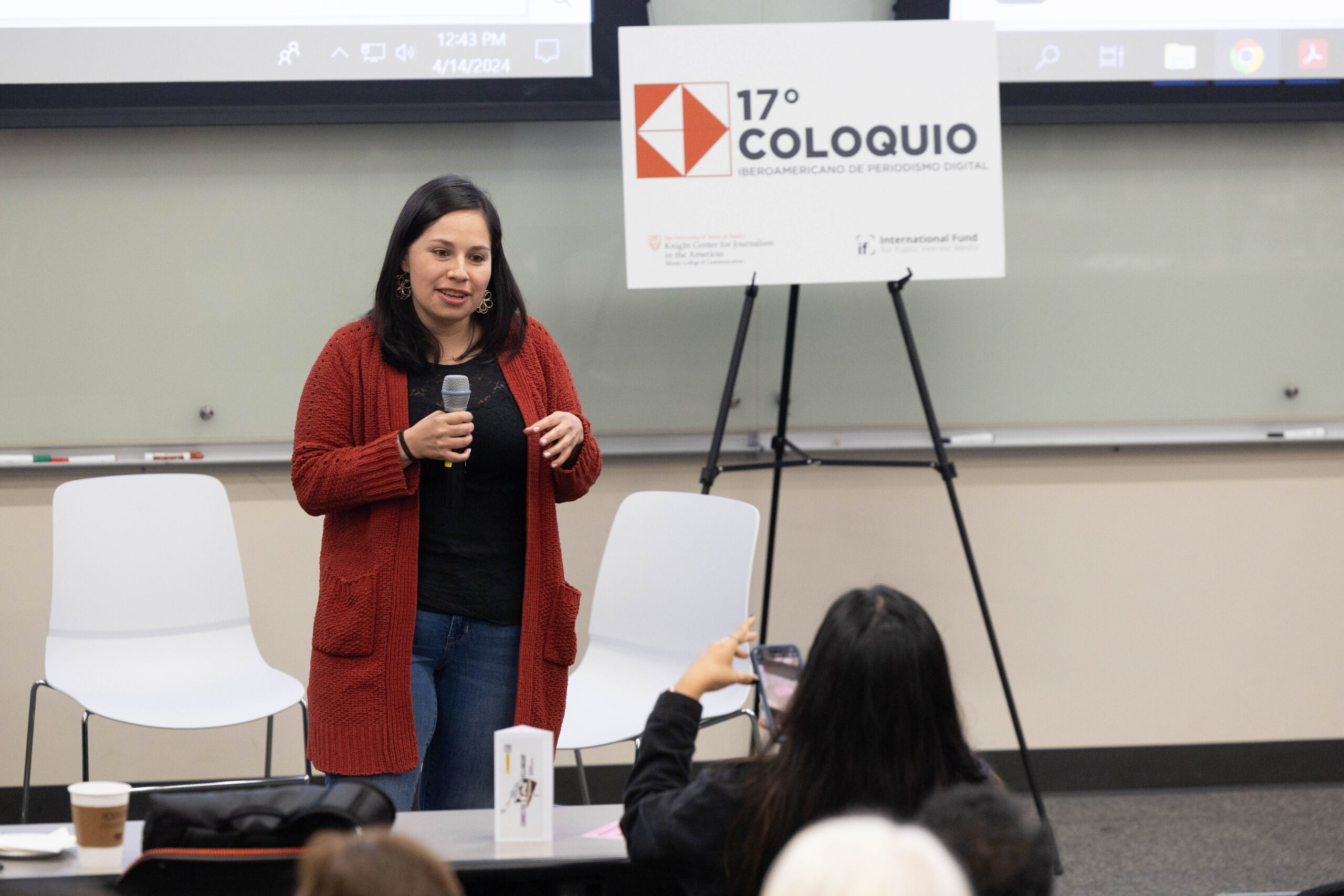 Ecuadorian journalist Paola Briceño speaks during the 17° Ibero-American Colloquium on Digital Journalism, in Austin, Texas.