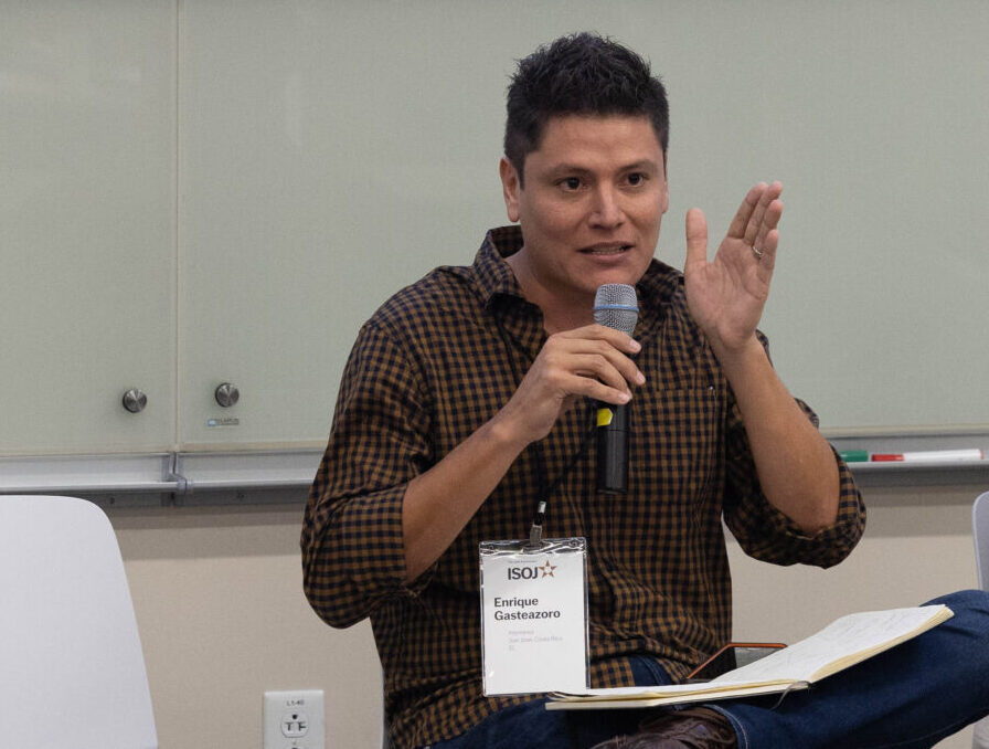 Nicaraguan journalist Enrique Gasteazoro speaks during the 17° Colloquium on Digital Journalism in Austin, Texas.