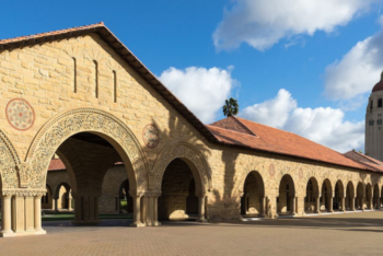 Stanford University campus in 2016, with the Hoover Tower on the right and the entrance to the Memorial Church on the left