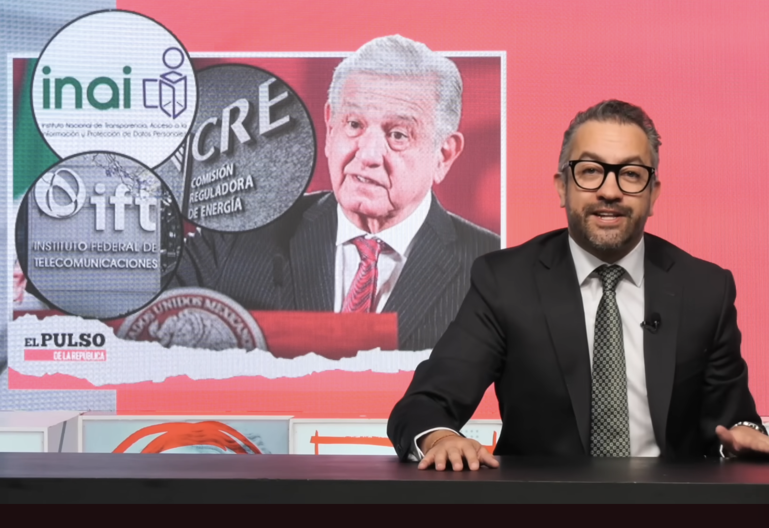 Screenshot of the Mexican satire YouTube show "El Pulso de la República".