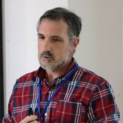 Argentine journalist Adrián Pino, Proyecto Desconfío director.