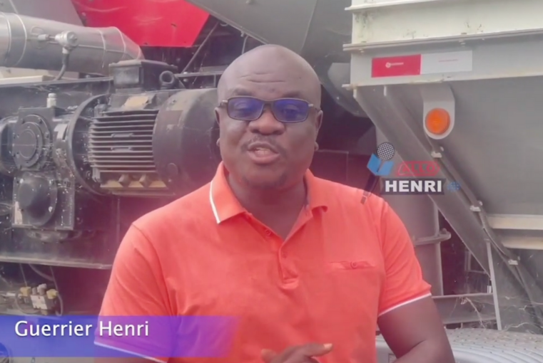 Haitian journalist Guerrier Henri during a live broadcast.