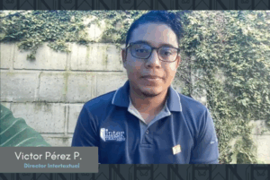 Nicaraguan journalist Víctor Manuel Pérez during a live broadcast. (Photo: Screenshot of Intersexual YouTube channel)