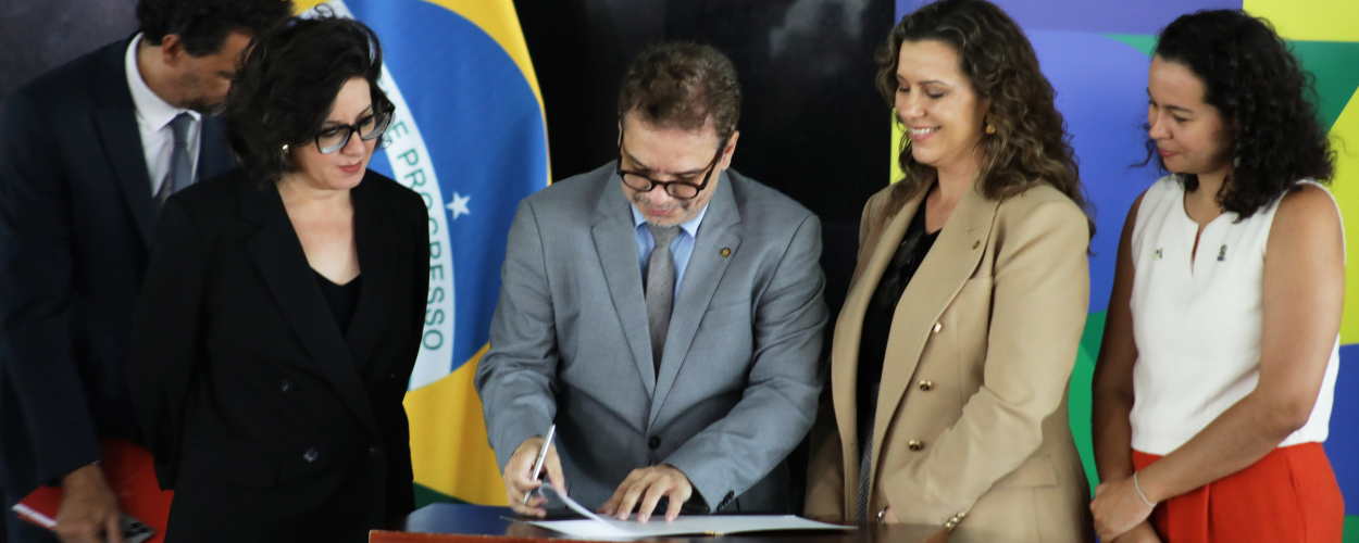 knight-knightcenter.pantheonsite.io