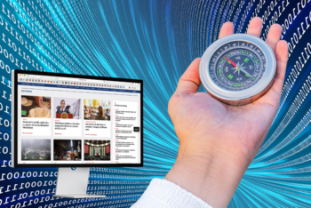 Mano femenina sosteniendo una brújula junto a una pantalla de computadora que muestra un sitio de noticias, con un fondo que representa un flujo de datos digitales. (Foto: Canva y captura de pantalla de La Silla Rota)