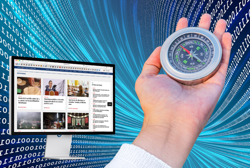 Mano femenina sosteniendo una brújula junto a una pantalla de computadora que muestra un sitio de noticias, con un fondo que representa un flujo de datos digitales.